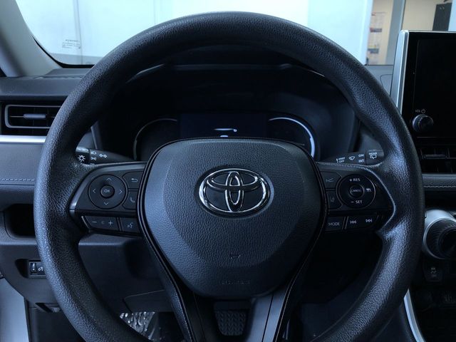 Thumbnail: 2025 Toyota RAV4 - 13