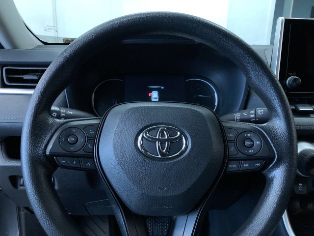 Thumbnail: 2025 Toyota RAV4 - 13