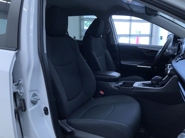 Thumbnail: 2019 Toyota RAV4 - 29