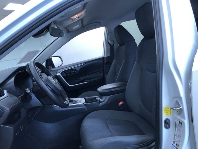 Thumbnail: 2019 Toyota RAV4 - 11