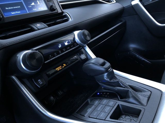 Thumbnail: 2019 Toyota RAV4 - 15