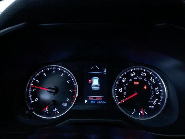 Thumbnail: 2021 Toyota RAV4 - 16