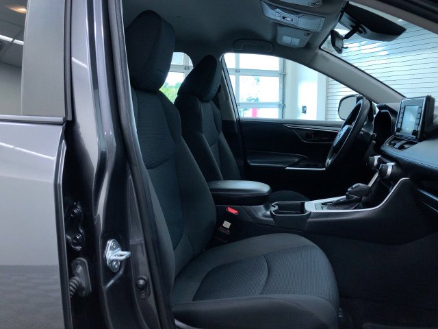 Thumbnail: 2021 Toyota RAV4 - 30
