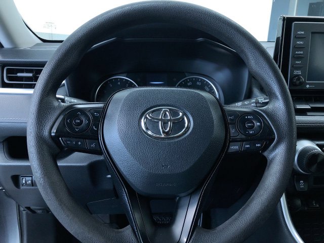 Thumbnail: 2021 Toyota RAV4 - 13