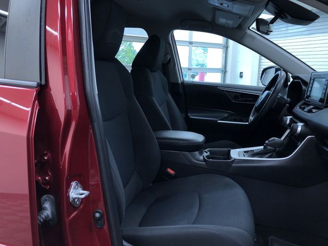 Thumbnail: 2019 Toyota RAV4 - 11
