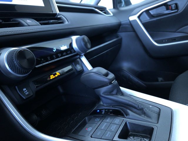 Thumbnail: 2025 Toyota RAV4 - 16