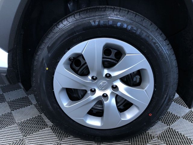 Thumbnail: 2024 Toyota RAV4 - 8