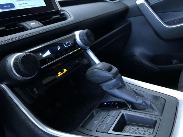 Thumbnail: 2024 Toyota RAV4 - 15