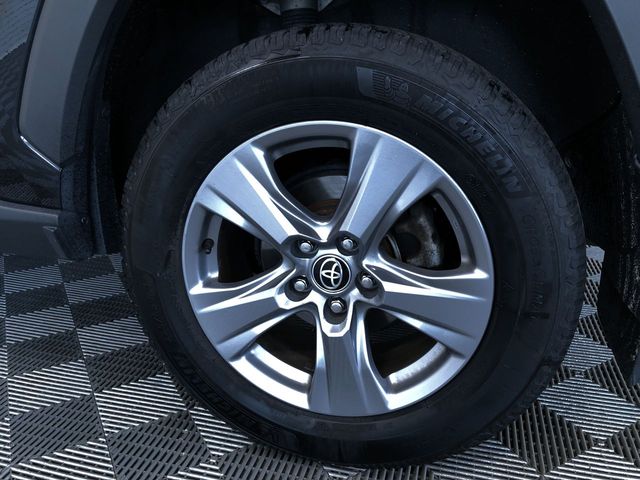 Thumbnail: 2022 Toyota RAV4 - 7