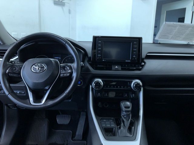Thumbnail: 2022 Toyota RAV4 - 8