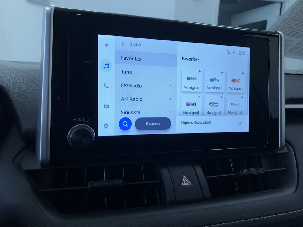 2024 Toyota RAV4 XLE 34