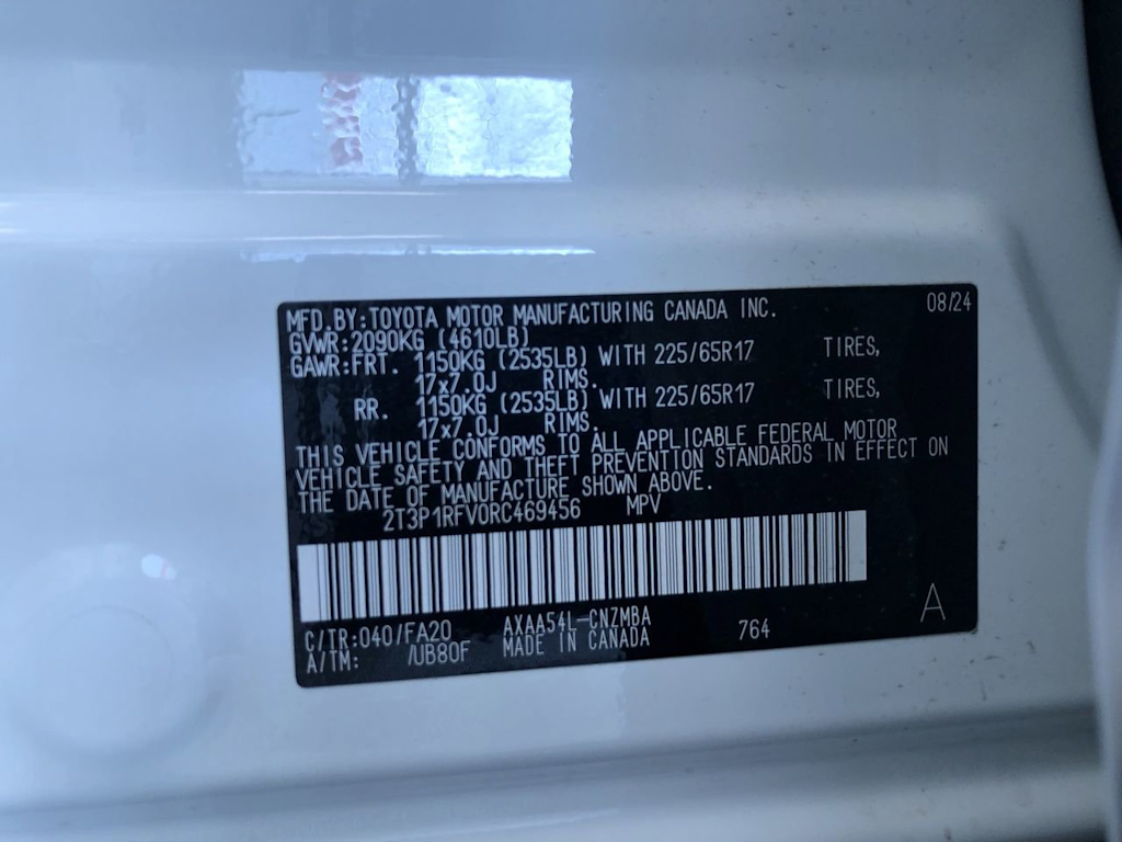 2024 Toyota RAV4 XLE 17