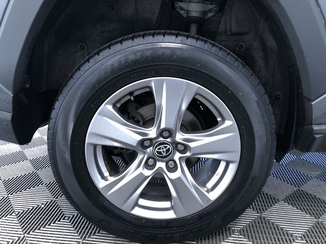 Thumbnail: 2022 Toyota RAV4 - 7