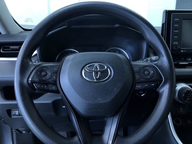 Thumbnail: 2022 Toyota RAV4 - 13