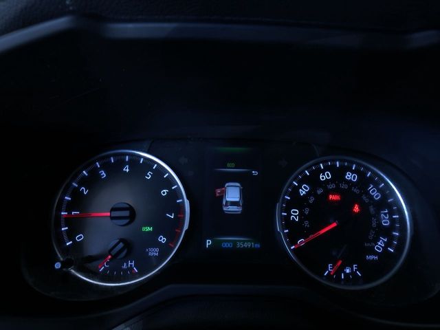 Thumbnail: 2022 Toyota RAV4 - 15