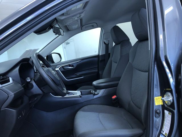 Thumbnail: 2022 Toyota RAV4 - 9