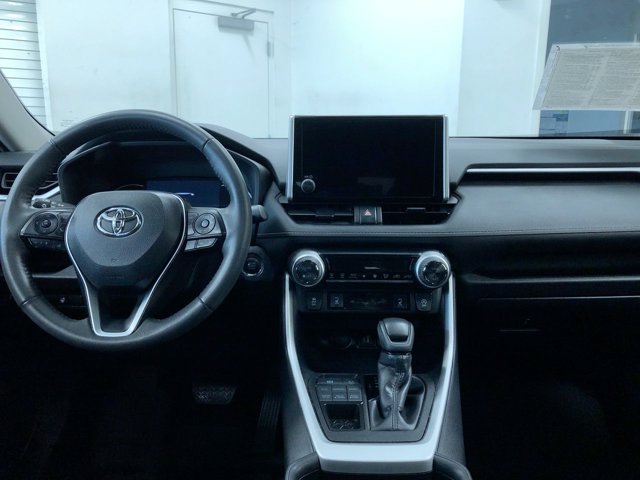 Thumbnail: 2025 Toyota RAV4 - 8