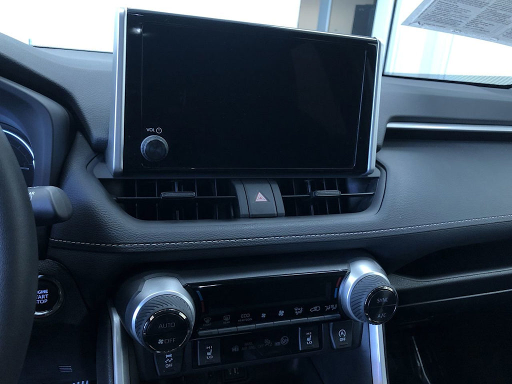 2024 Toyota RAV4 XLE 14