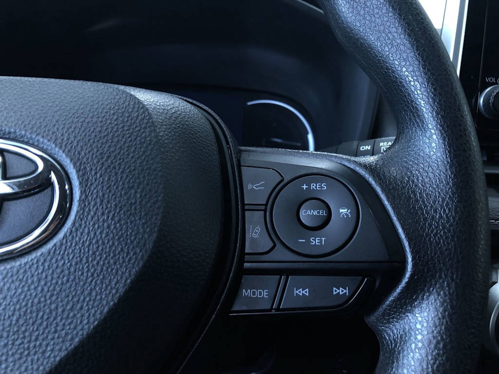 2024 Toyota RAV4 XLE 33