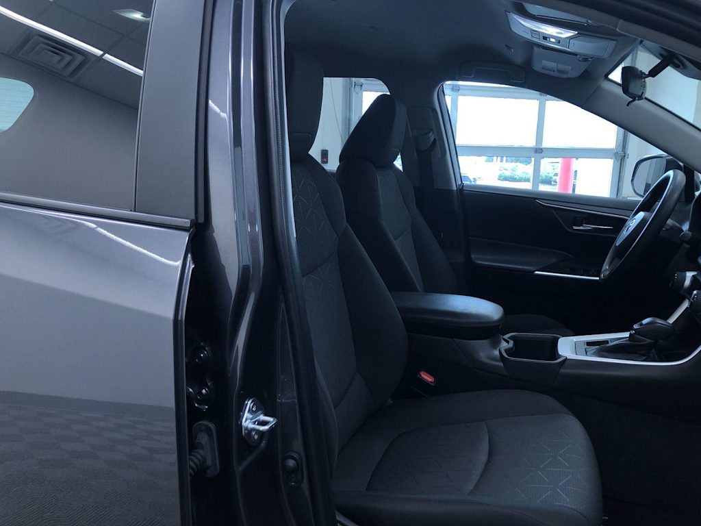 2024 Toyota RAV4 XLE 11