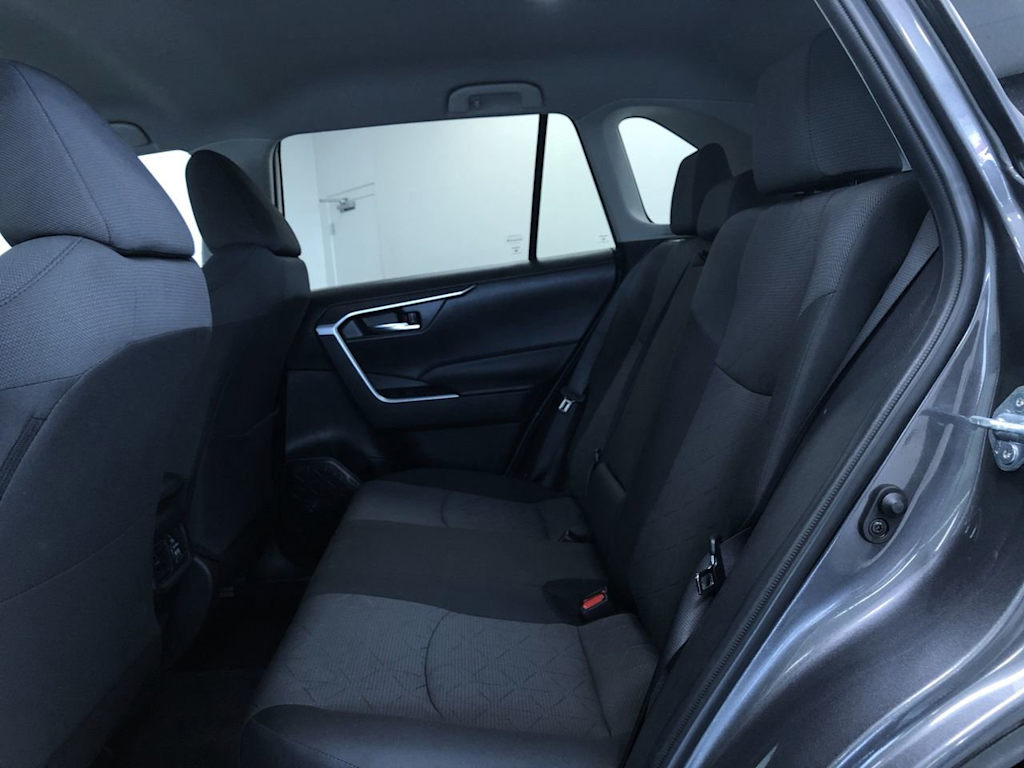 2024 Toyota RAV4 XLE 28