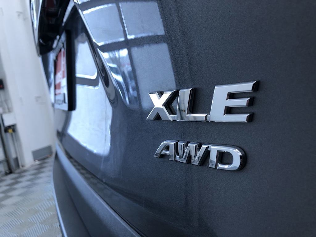 2024 Toyota RAV4 XLE 7