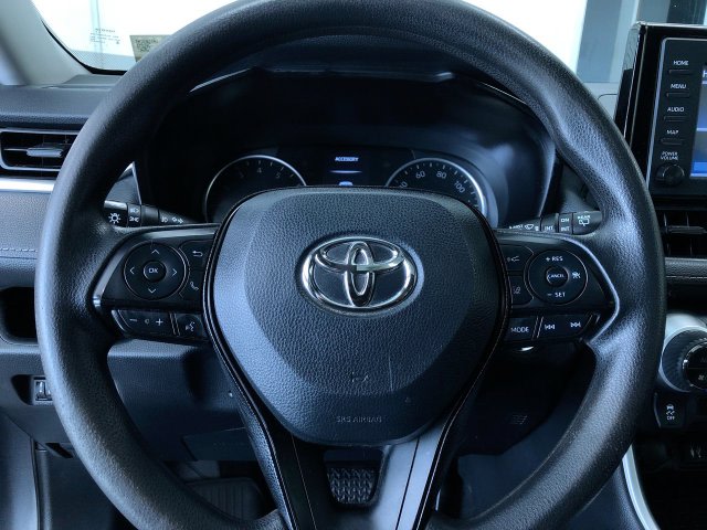 Thumbnail: 2019 Toyota RAV4 - 12
