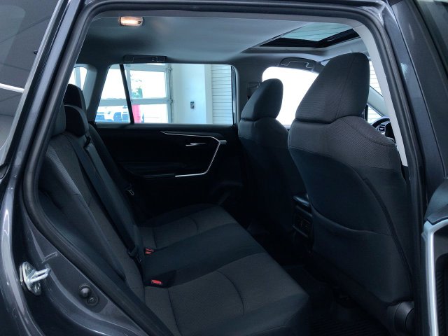 Thumbnail: 2019 Toyota RAV4 - 30