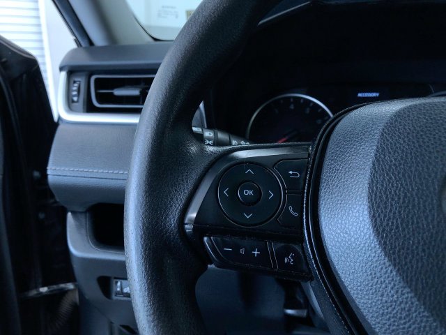 Thumbnail: 2019 Toyota RAV4 - 31