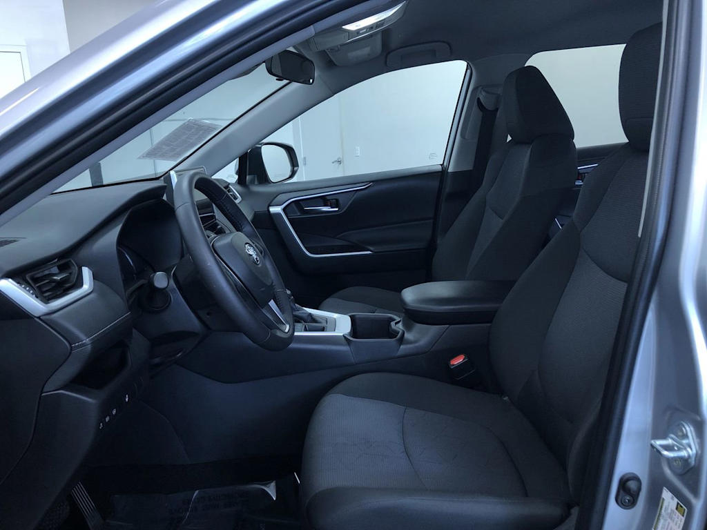 2024 Toyota RAV4 XLE 10