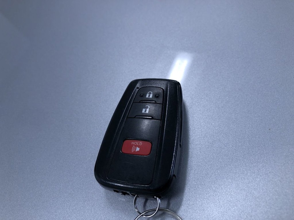 2024 Toyota RAV4 XLE 32