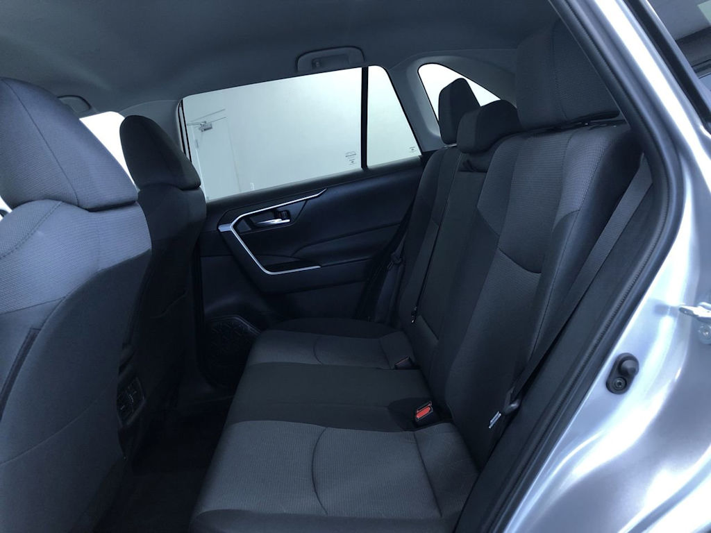 2024 Toyota RAV4 XLE 25