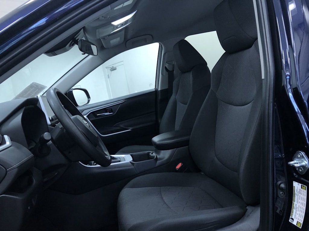2024 Toyota RAV4 XLE 10