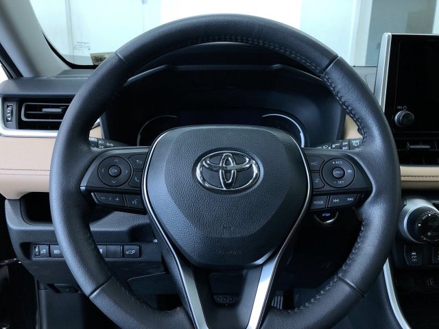 Thumbnail: 2024 Toyota RAV4 - 12
