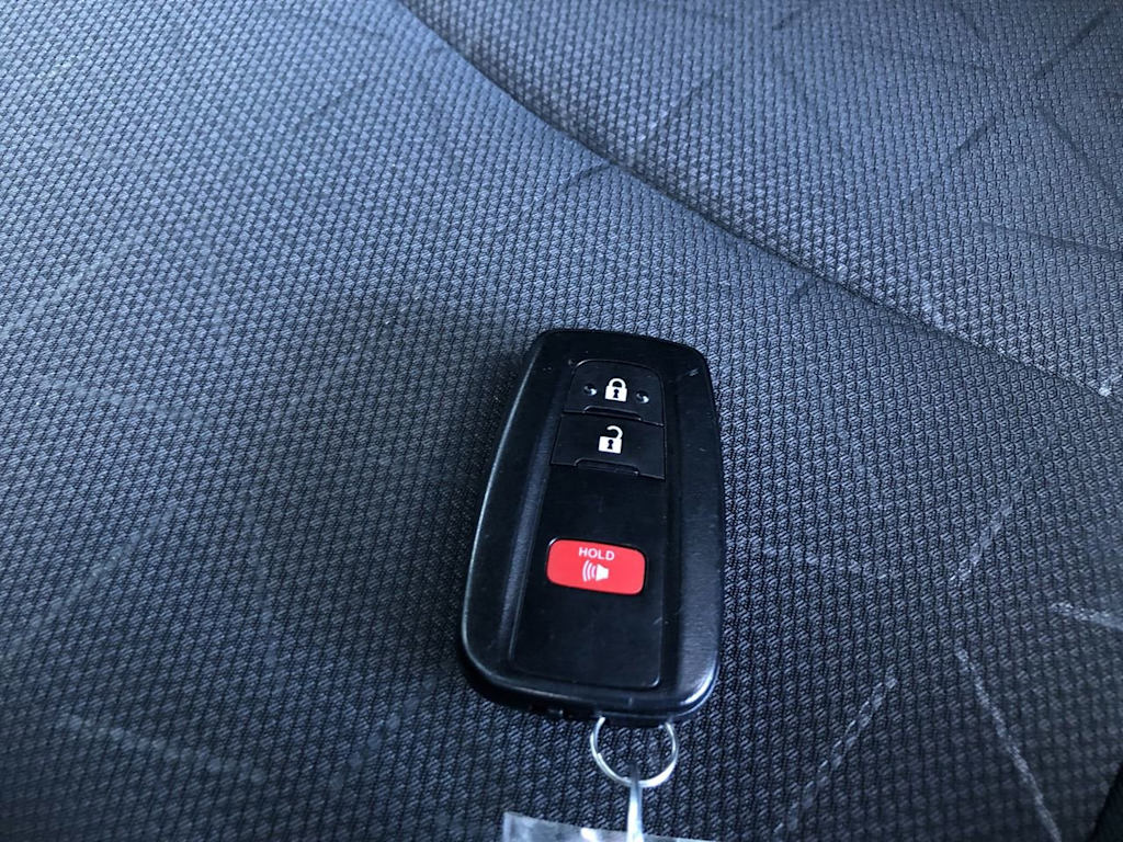2024 Toyota RAV4 XLE 18