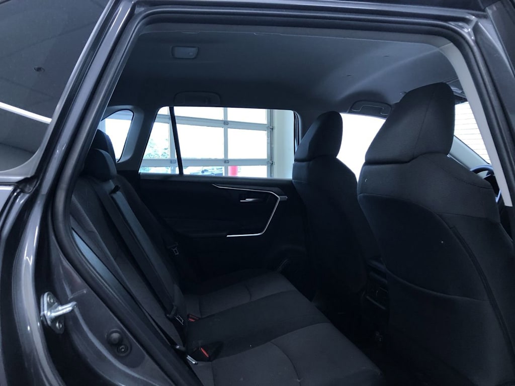 2024 Toyota RAV4 XLE 29