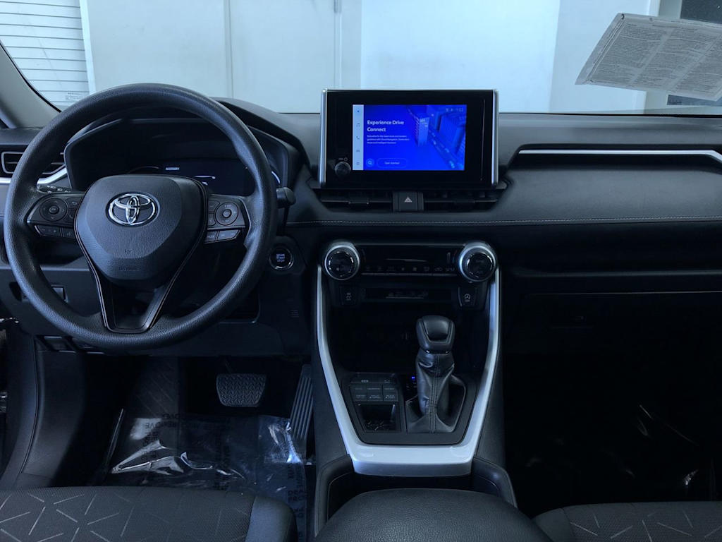 2024 Toyota RAV4 XLE 2