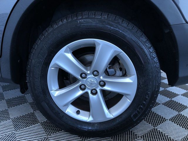Thumbnail: 2013 Toyota RAV4 - 8