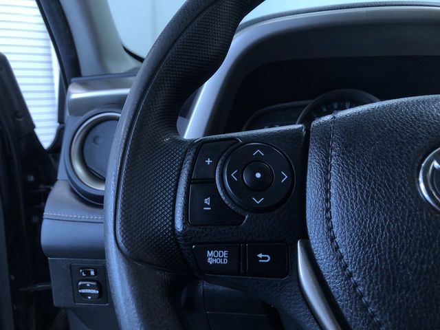 Thumbnail: 2013 Toyota RAV4 - 30