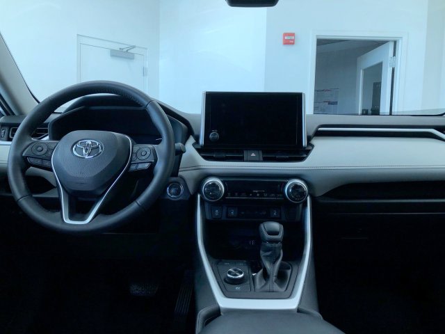 Thumbnail: 2025 Toyota RAV4 - 8