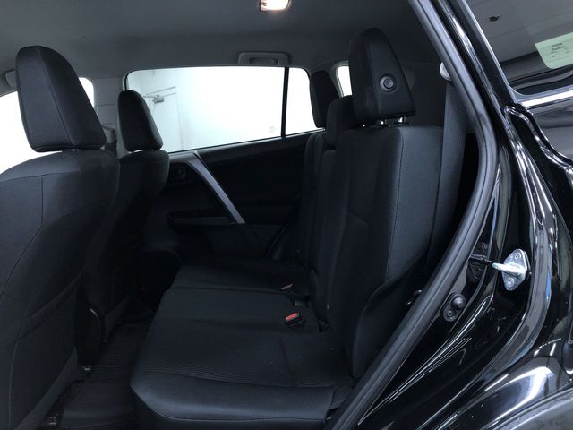 Thumbnail: 2016 Toyota RAV4 - 28