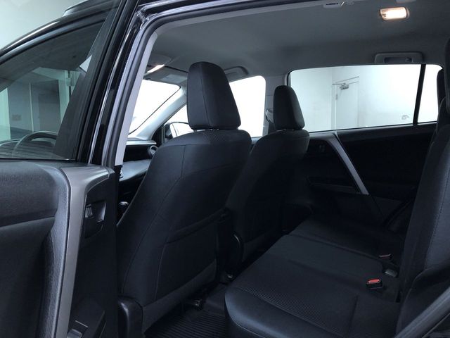 Thumbnail: 2016 Toyota RAV4 - 11