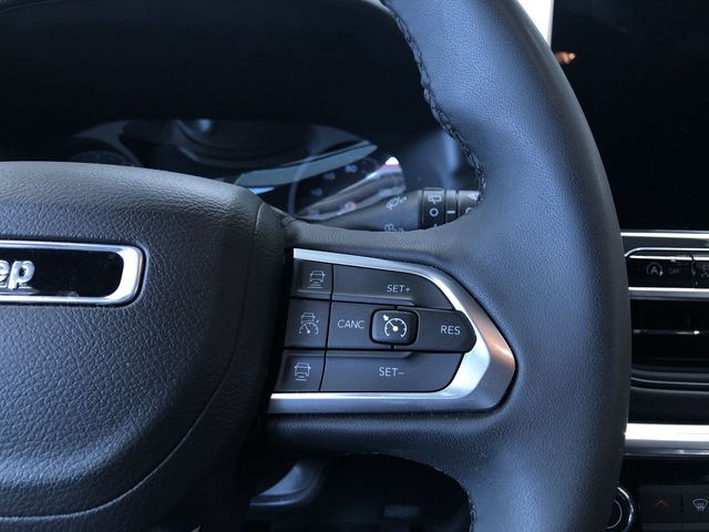 Thumbnail: 2023 Jeep Compass - 31