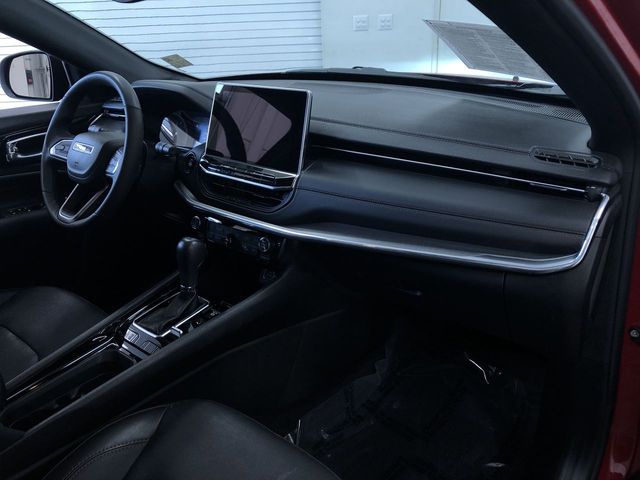 Thumbnail: 2023 Jeep Compass - 8