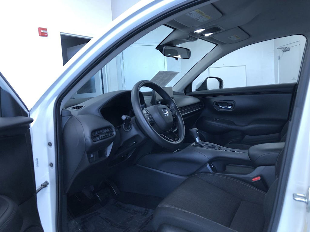 2023 Honda HR-V LX 2
