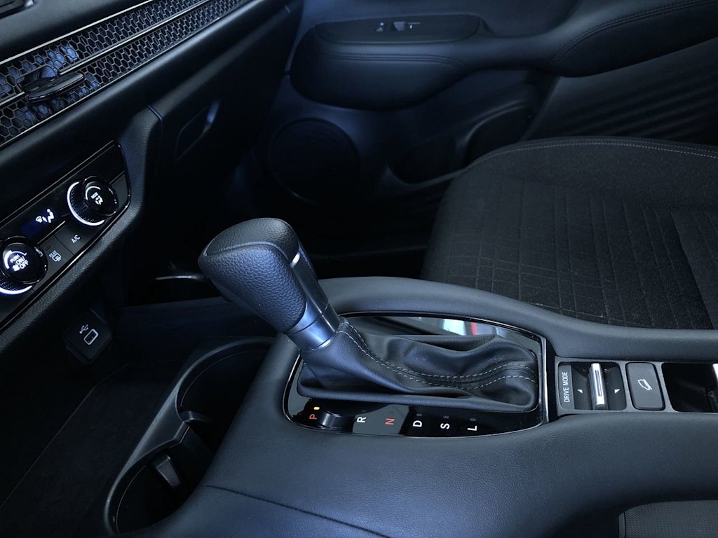 2023 Honda HR-V LX 16