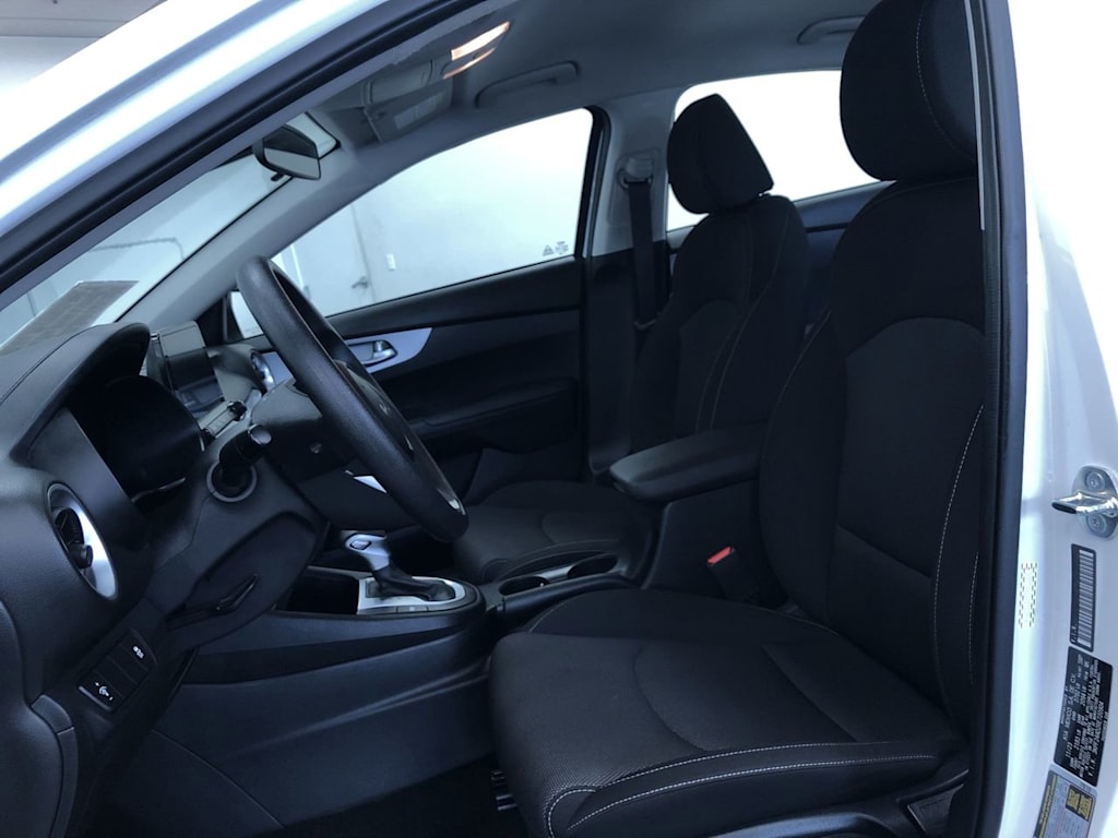 2024 Kia Forte LXS 9