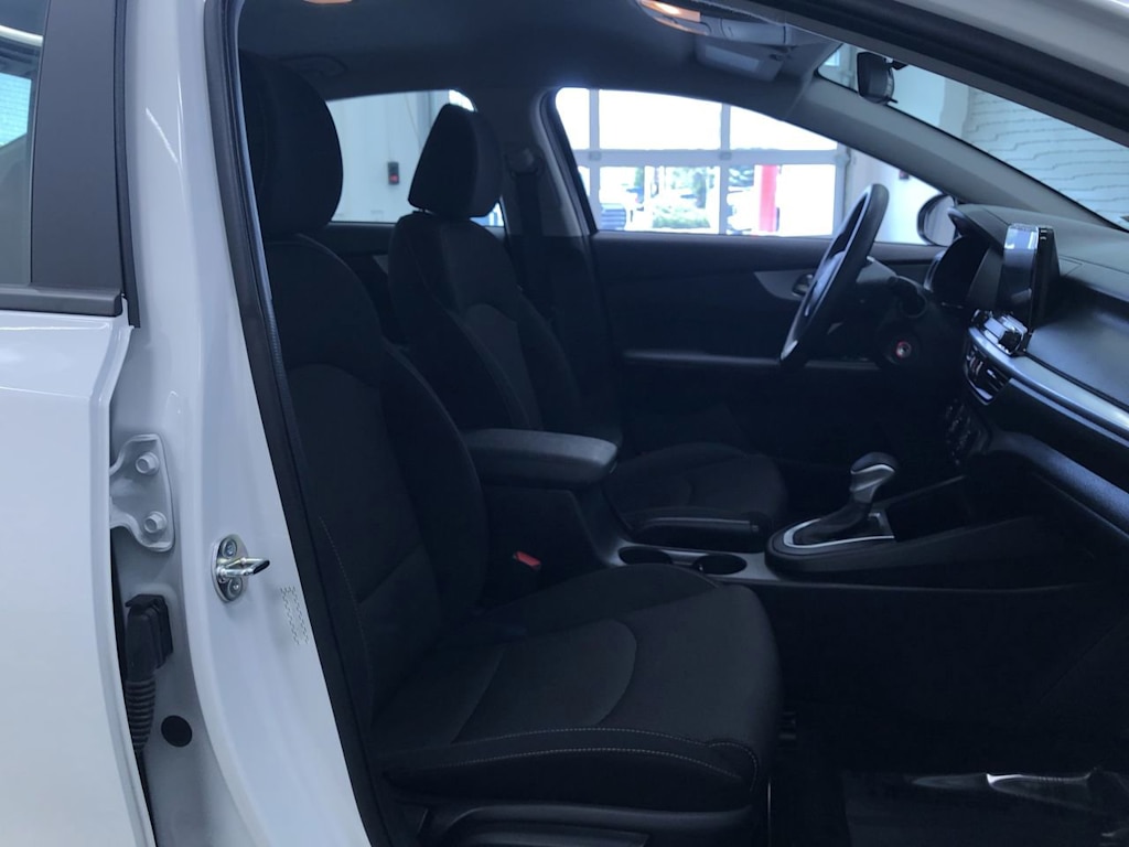 2024 Kia Forte LXS 10