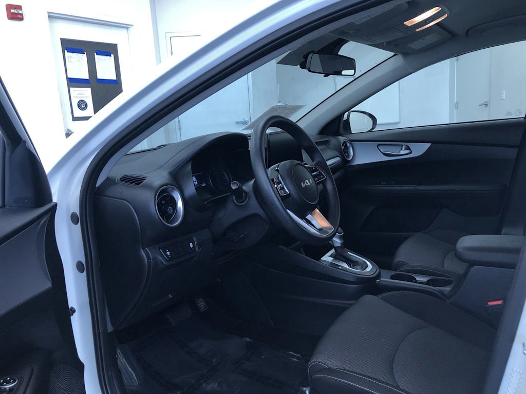 2024 Kia Forte LXS 2