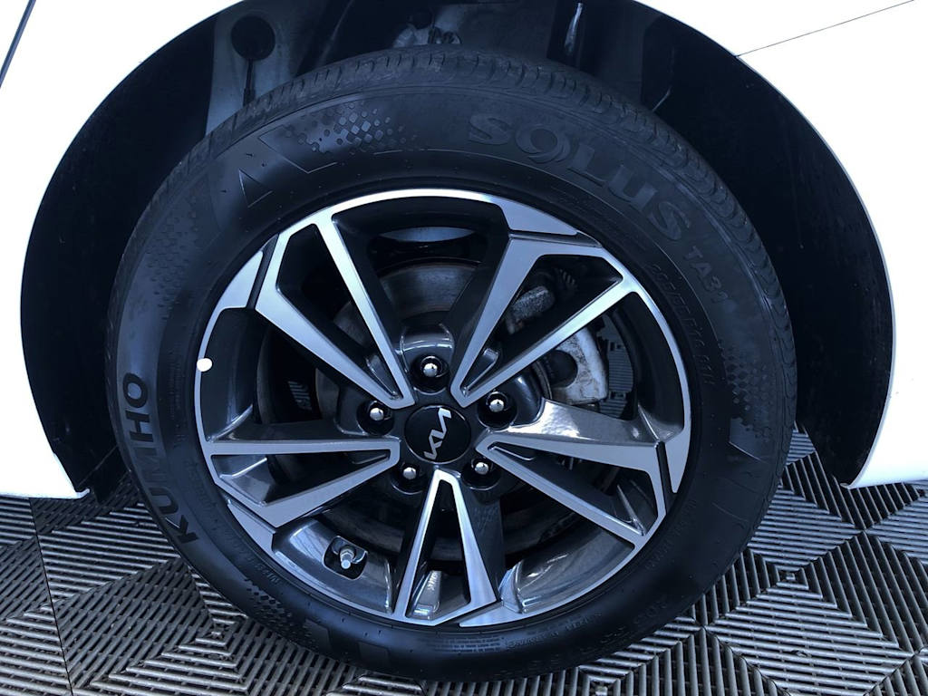 2024 Kia Forte LXS 7